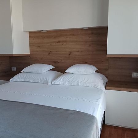Pluton Apartment Primošten Екстериор снимка